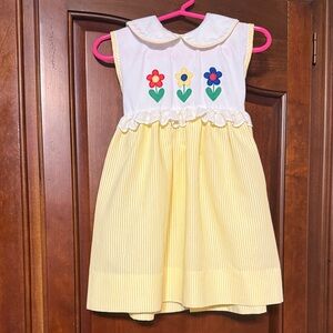 HOUSE OF HATTEN Yellow and White  Dress with Floral Embroidery Size 2T